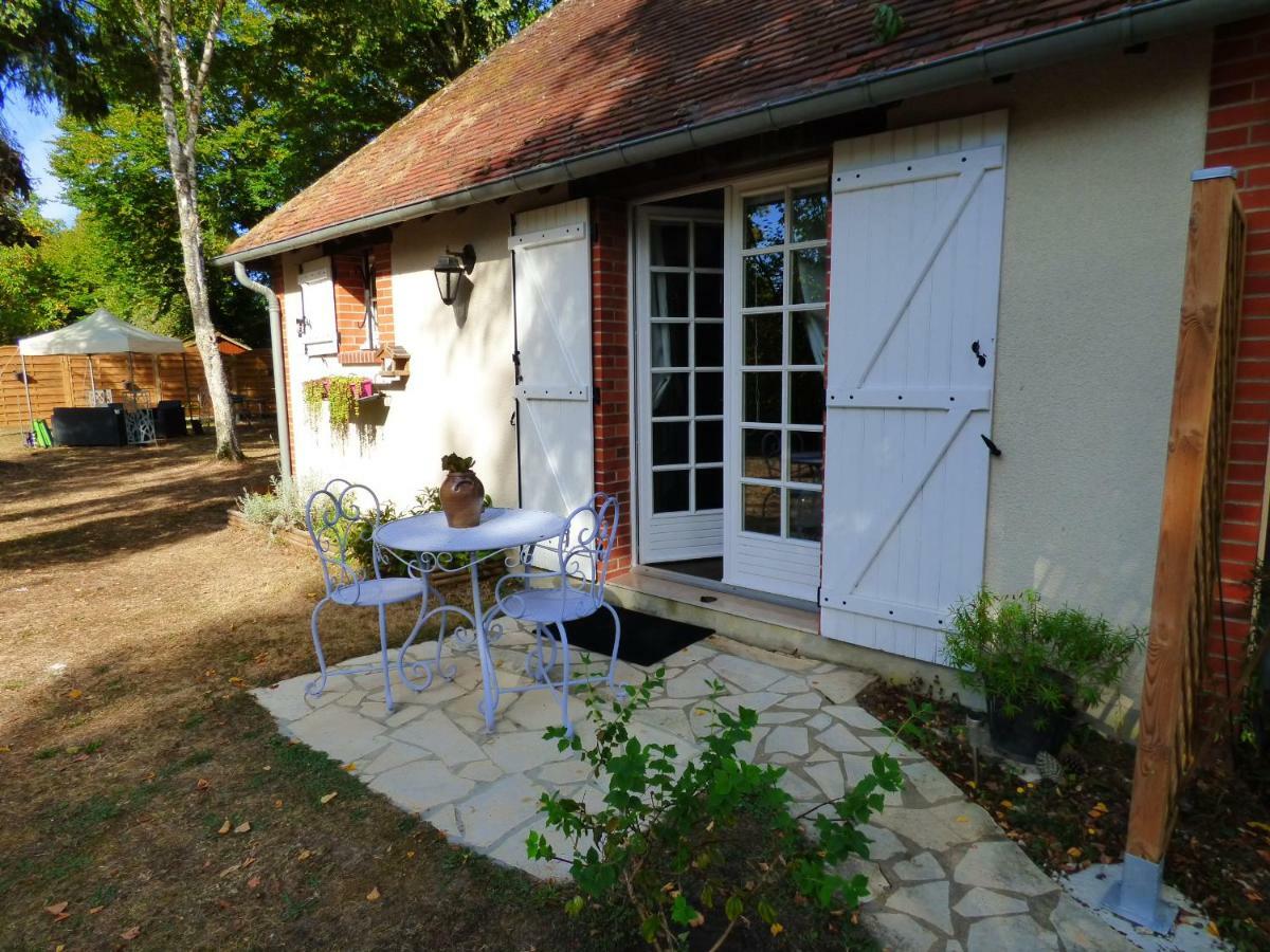 Chambres D'Hotes Les Muscaris Feins-en-Gatinais ภายนอก รูปภาพ